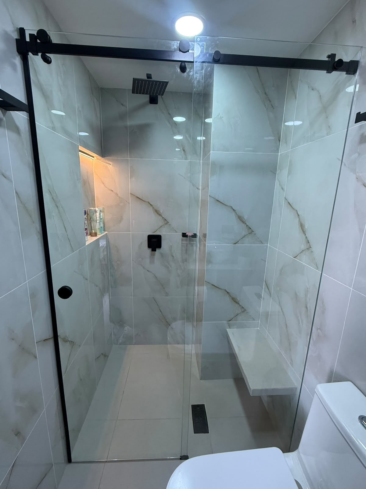 Cabina de baño en vidrio templado